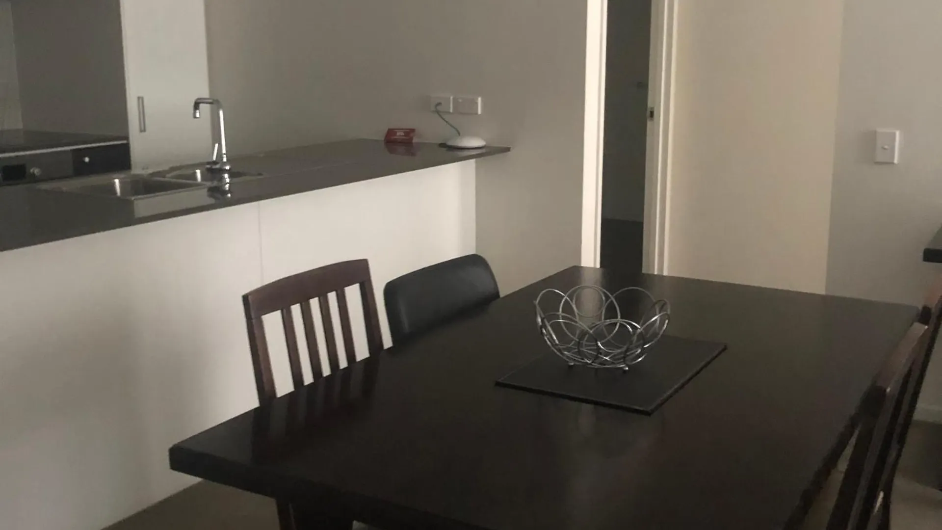 Curtis Central Apartments Official Gladstone 4*,