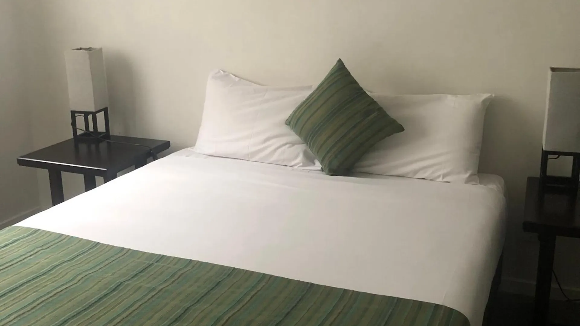 Curtis Central Apartments Official Gladstone Australia