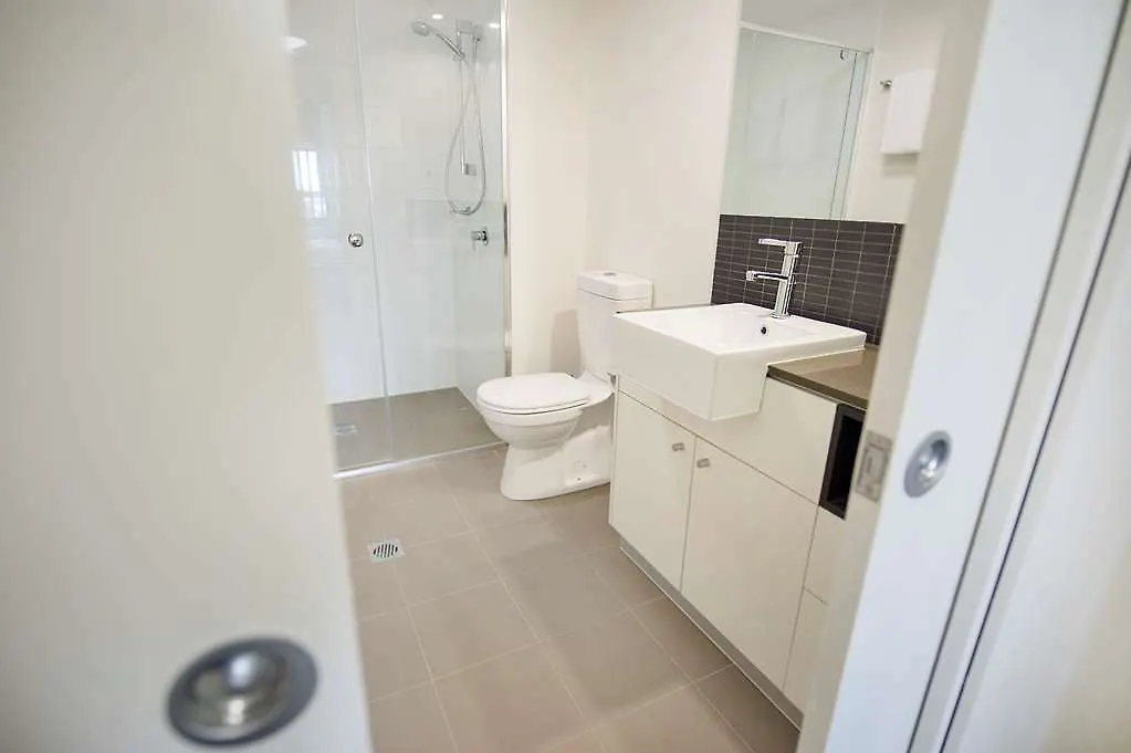 Curtis Central Apartments Official Gladstone 4*,